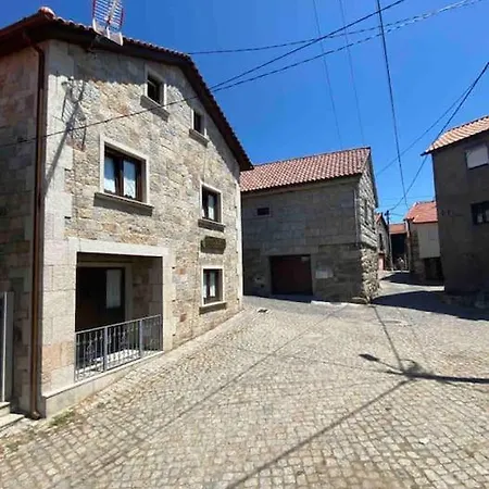 Casa Da Fonte * Pitoes das Junias