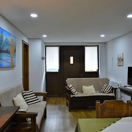 Casa Da Fonte Holiday home Pitoes das Junias