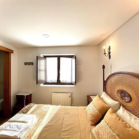 Casa Da Fonte Tatil Evi Pitoes das Junias