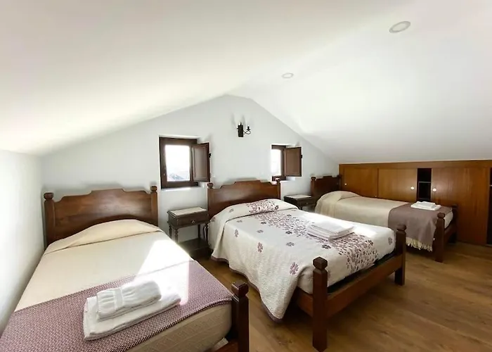 Casa Da Fonte Tatil Evi Pitoes das Junias